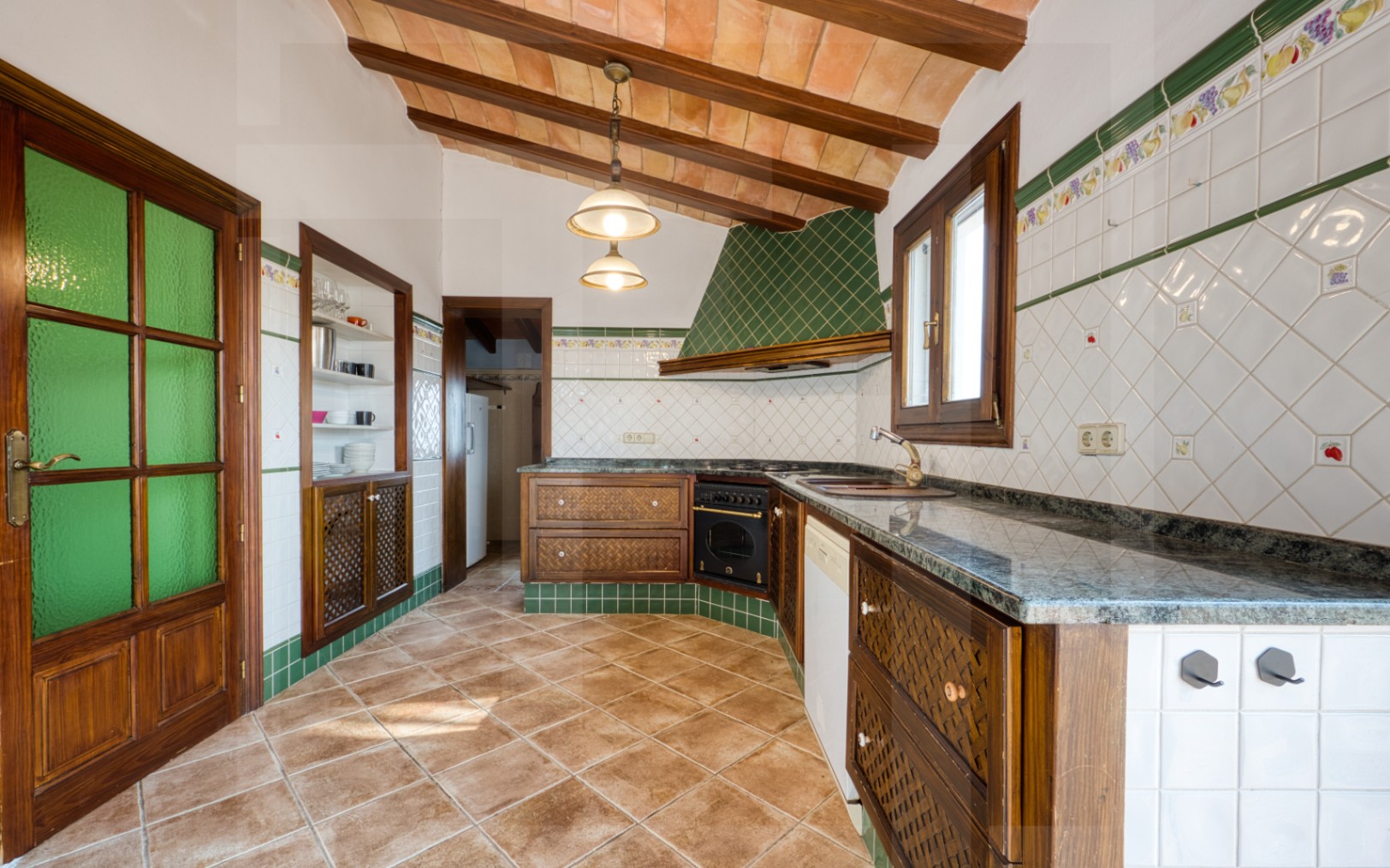 Encantadora Finca en Venta en el Campo de Benissa con Vistas al Mar y Parcela Llana