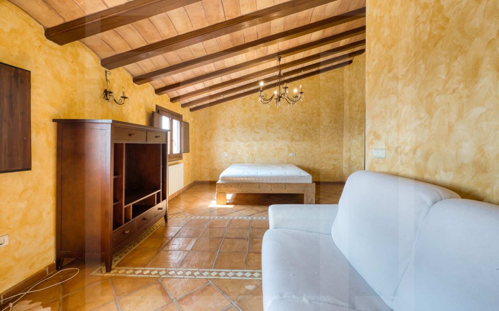 Encantadora Finca en Venta en el Campo de Benissa con Vistas al Mar y Parcela Llana