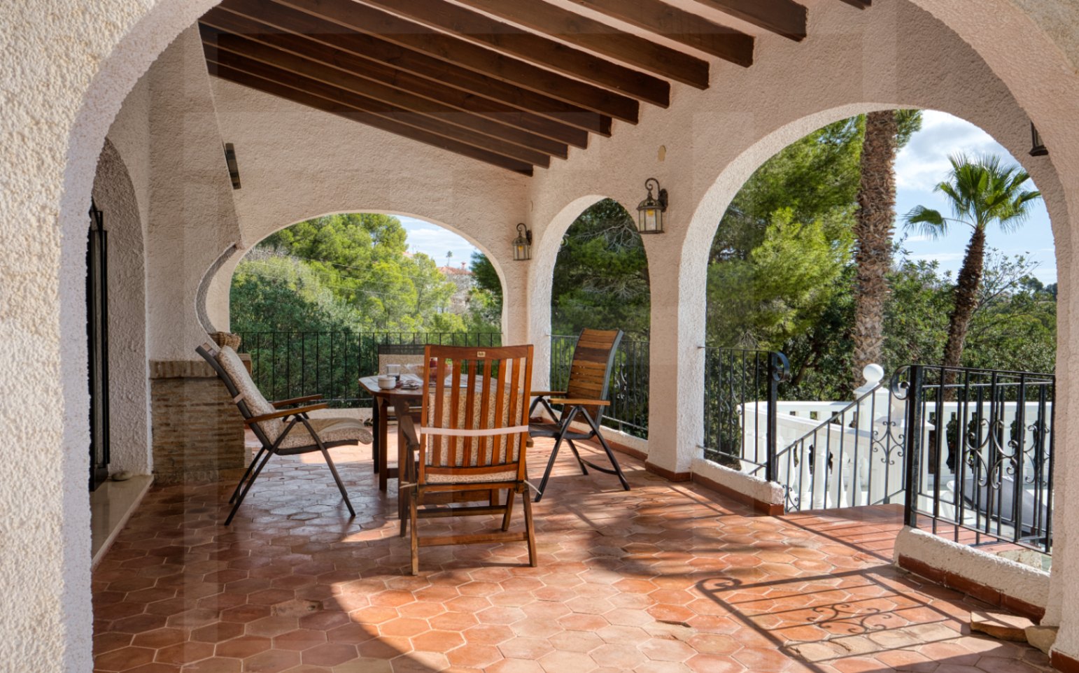 Oportunidad Exclusiva: Villa con Vistas al Mar y Potencial Excepcional