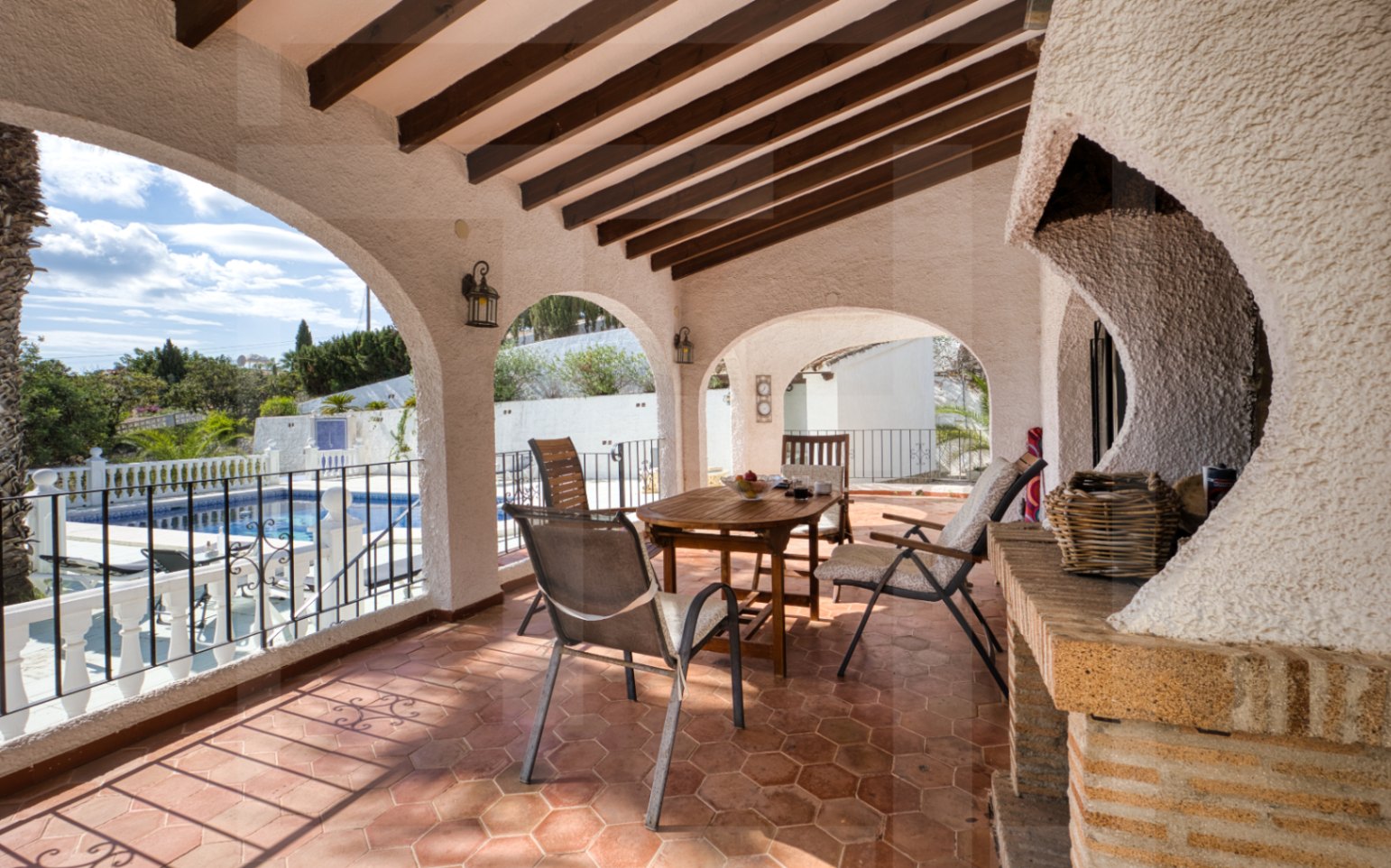 Oportunidad Exclusiva: Villa con Vistas al Mar y Potencial Excepcional