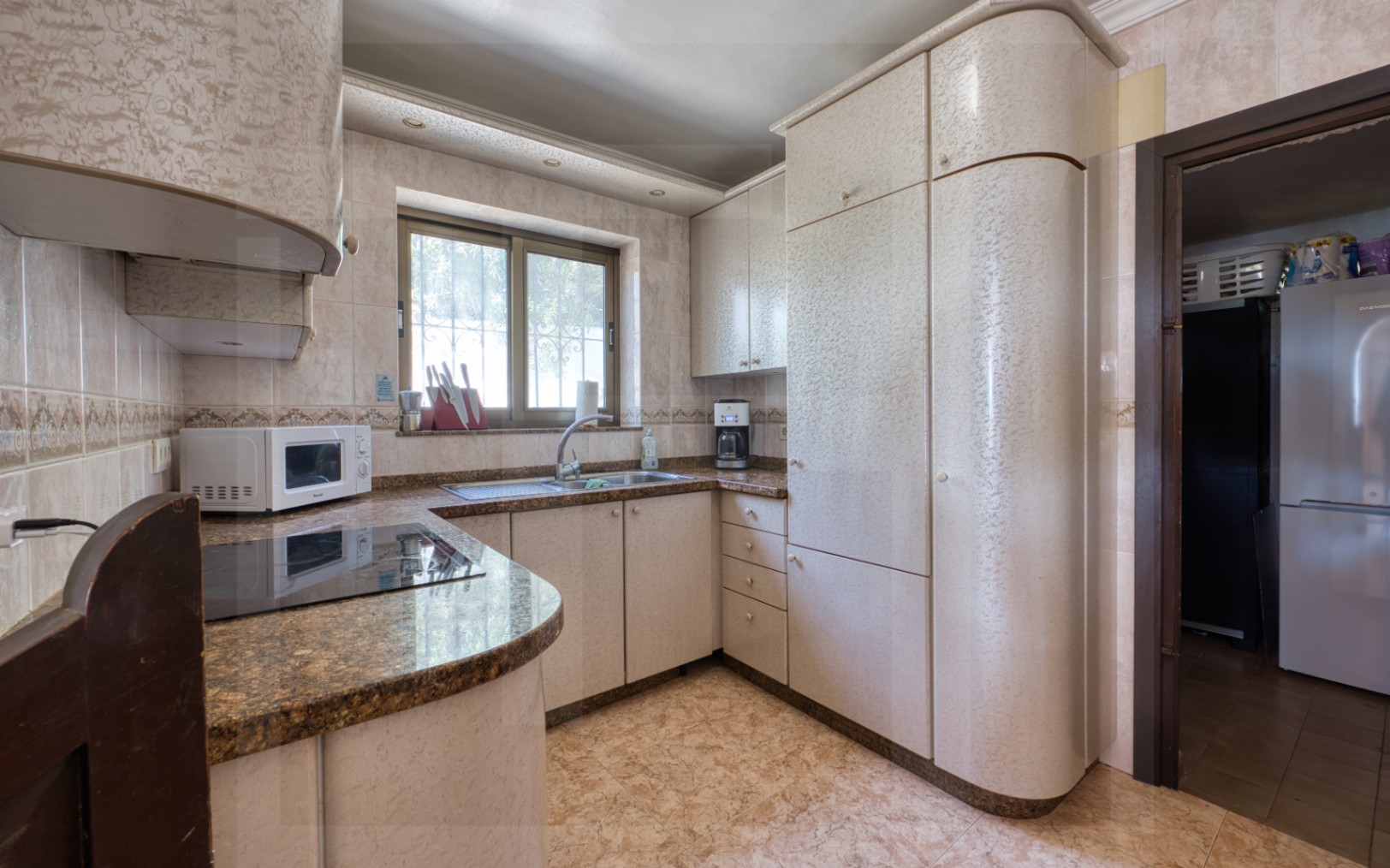 Oportunidad Exclusiva: Villa con Vistas al Mar y Potencial Excepcional