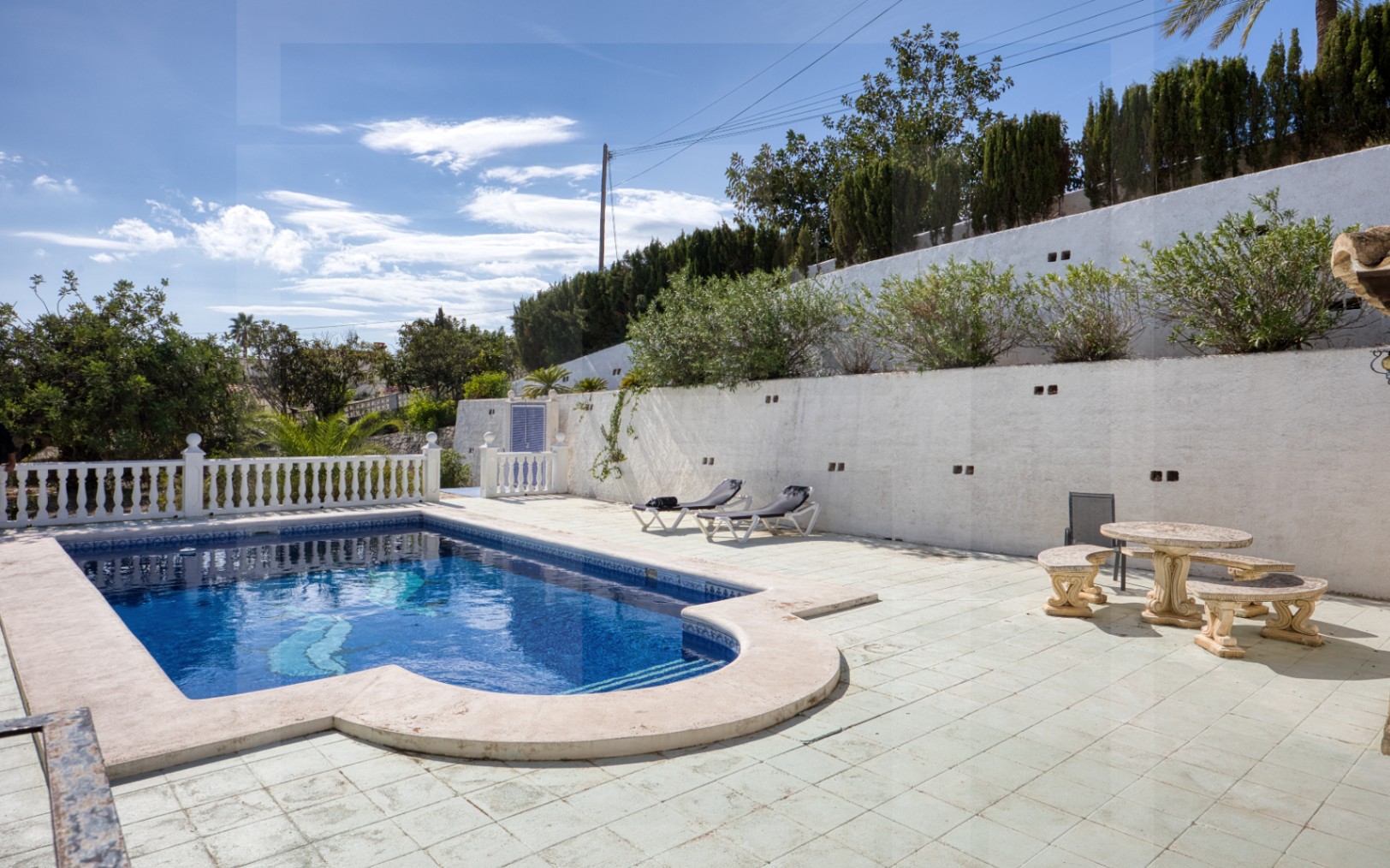 Oportunidad Exclusiva: Villa con Vistas al Mar y Potencial Excepcional