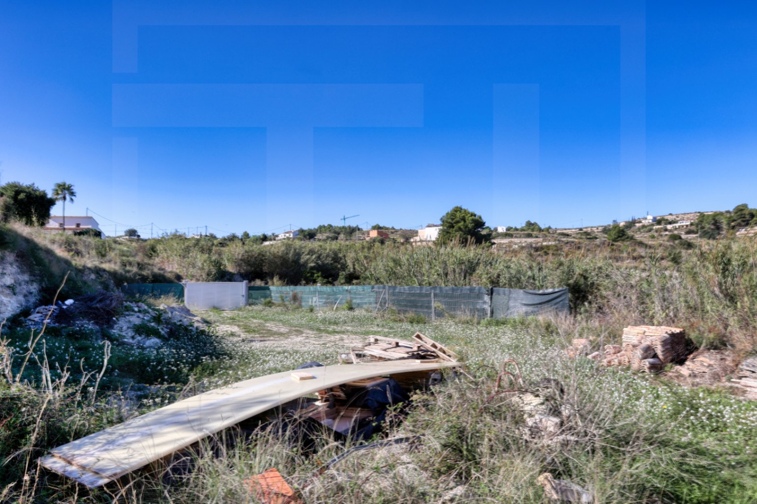 Countryside Attached Property with Reform Project, Pool, and Licence – Moraira
