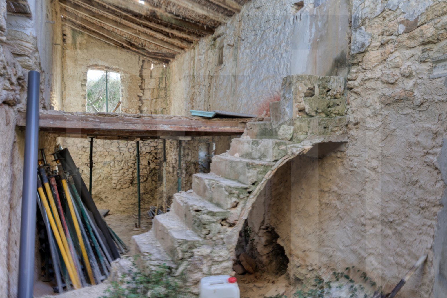 Countryside Attached Property with Reform Project, Pool, and Licence – Moraira