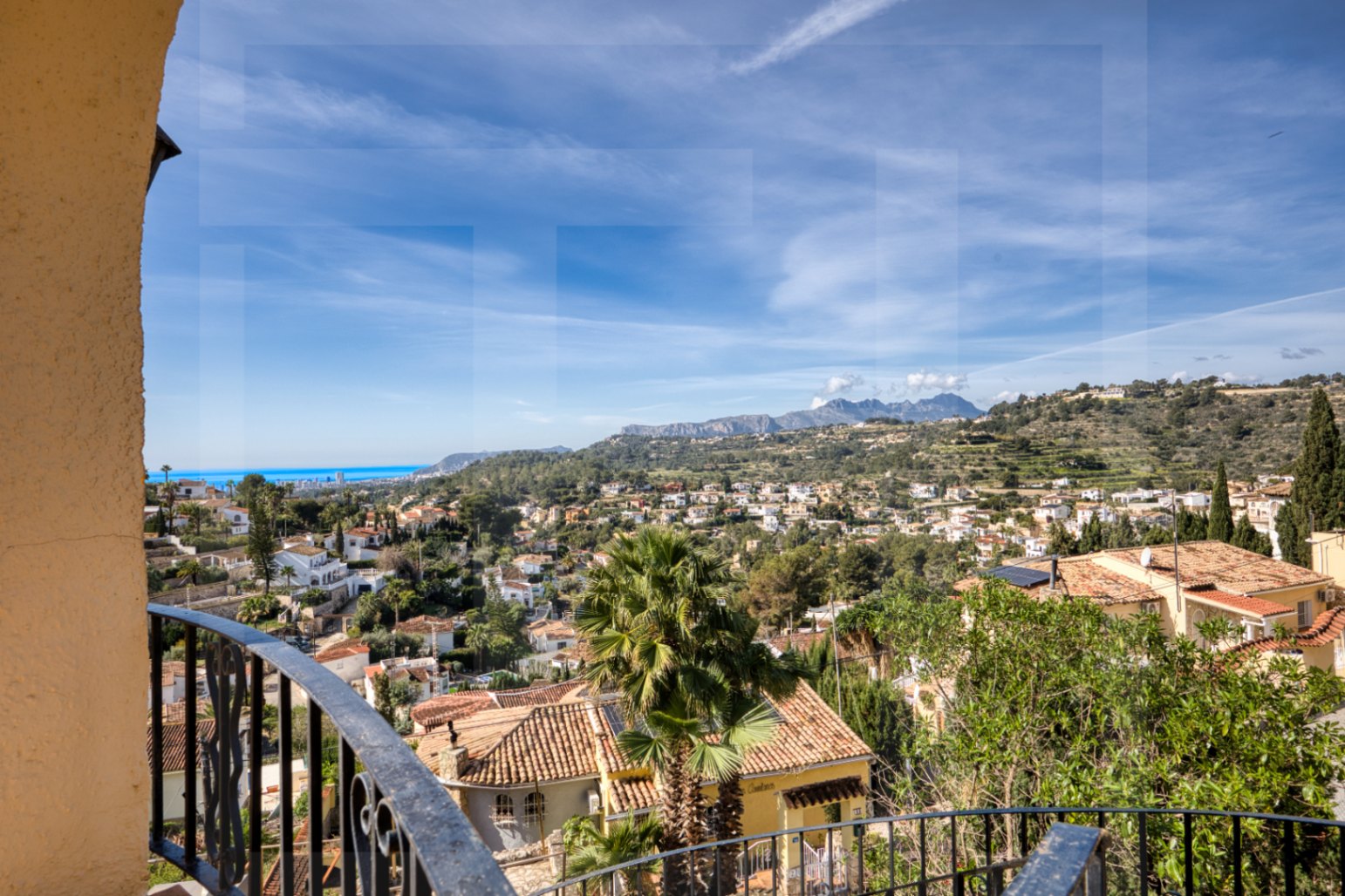 Villa mediterránea con vistas abiertas al mar en Montemar, Benissa