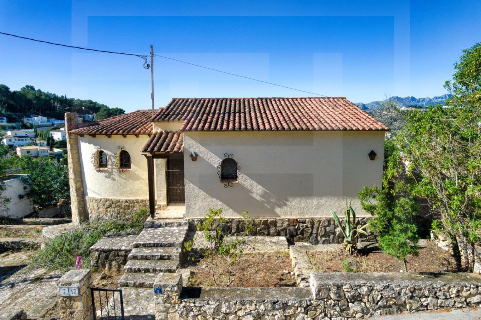 Villa mediterránea con vistas abiertas al mar en Montemar, Benissa