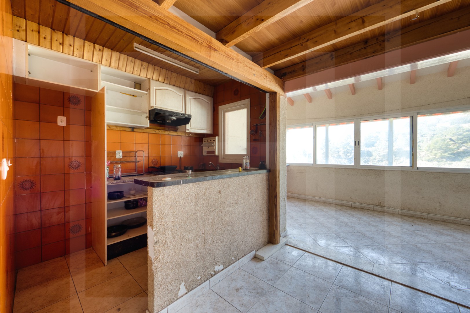 Apartment for sale with sea views in Benissa Costa (La Viña – Montemar), 1 bedroom, to be renovated.