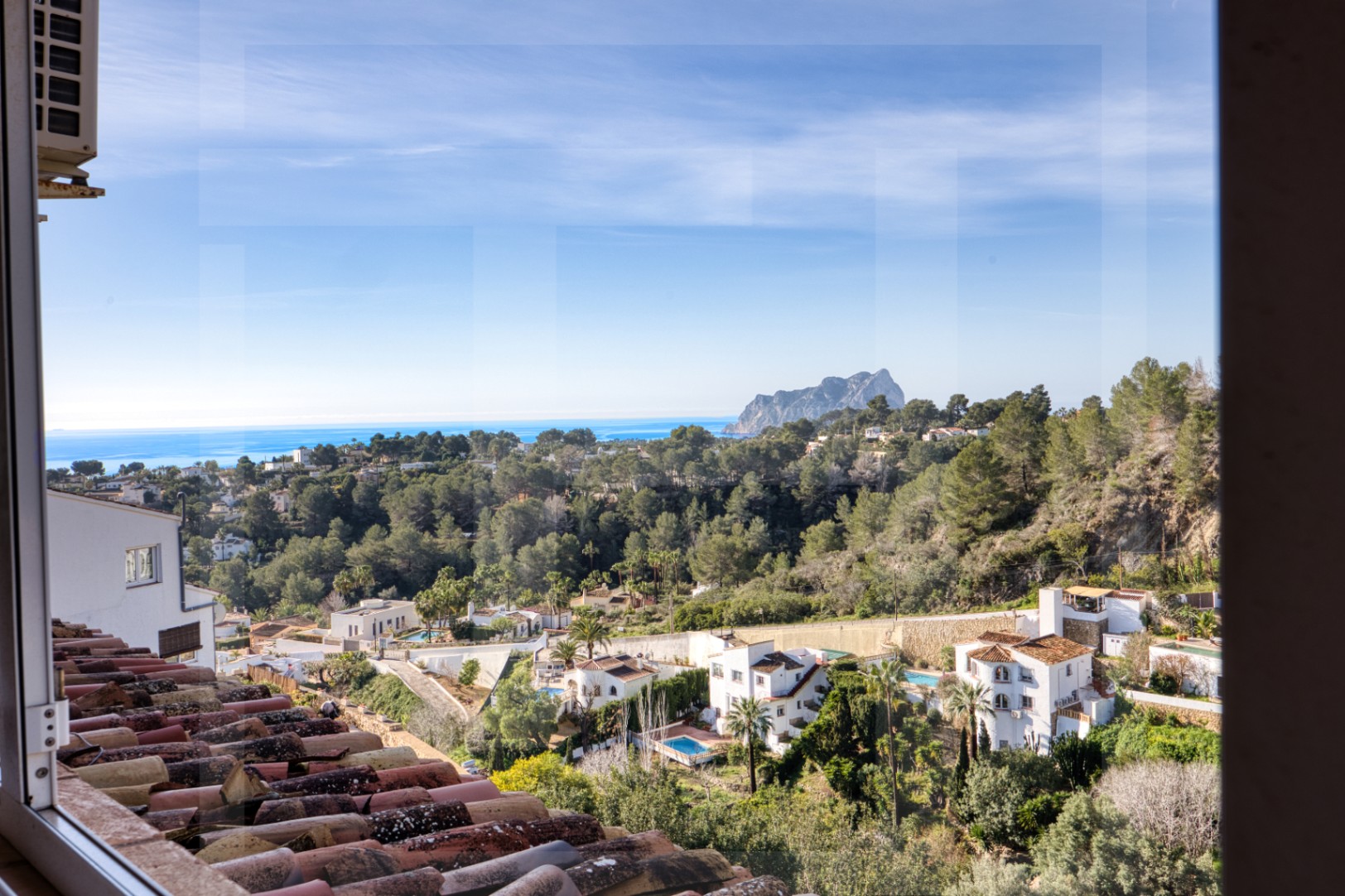 Apartment for sale with sea views in Benissa Costa (La Viña – Montemar), 1 bedroom, to be renovated.