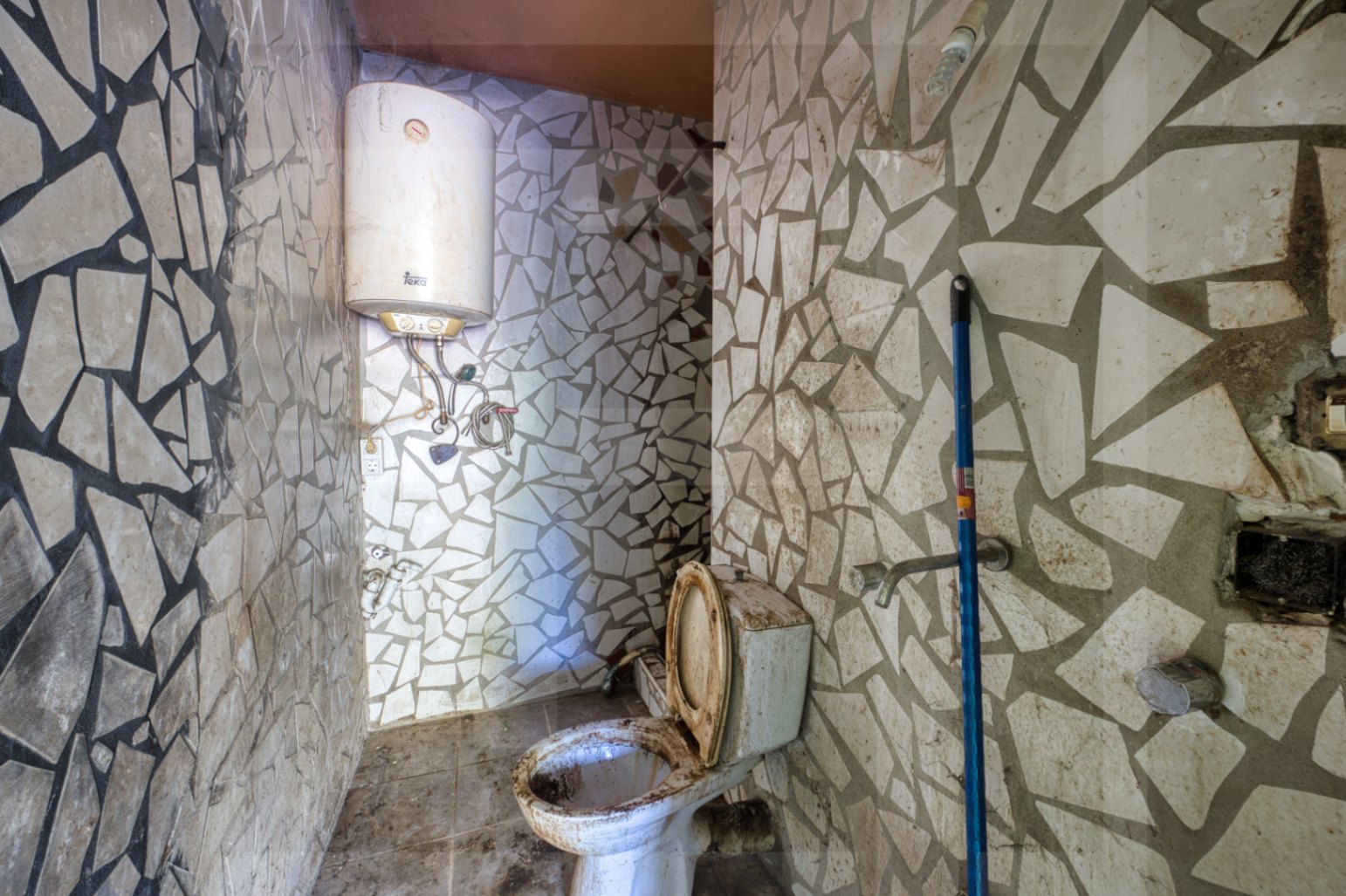 Duplex potential apartment for sale in Benissa Costa (La Viña – Montemar), to renovate, investment.