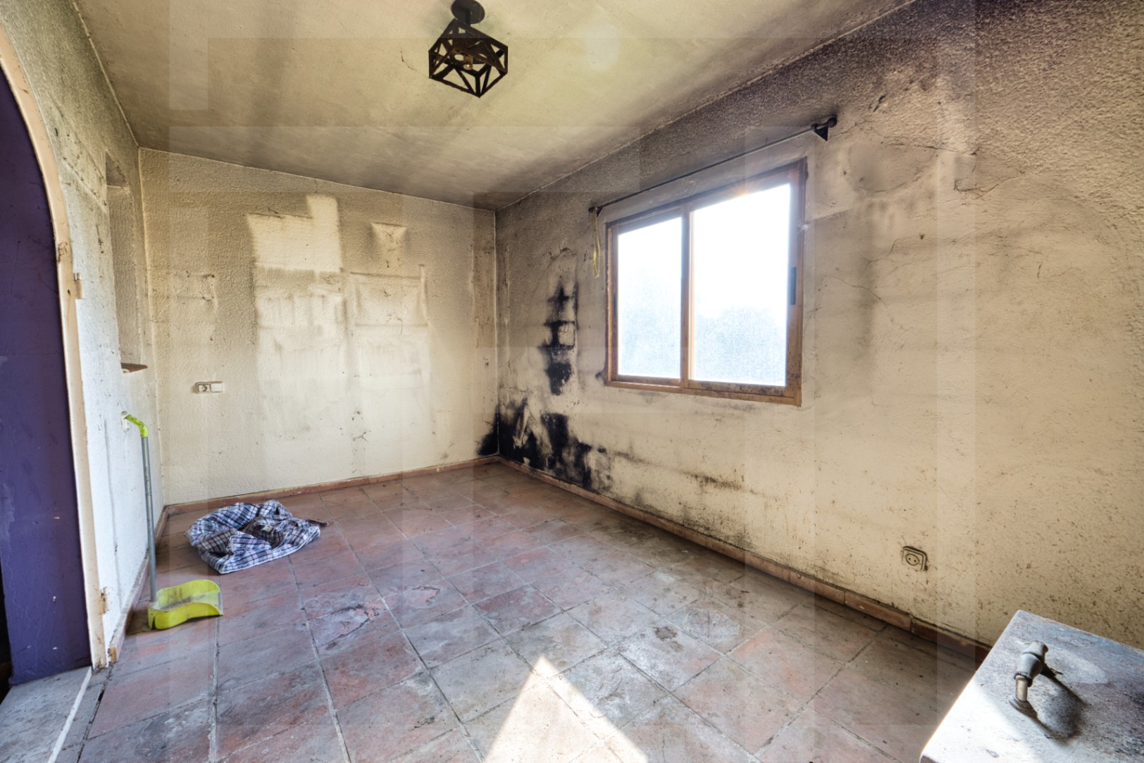 Duplex potential apartment for sale in Benissa Costa (La Viña – Montemar), to renovate, investment.