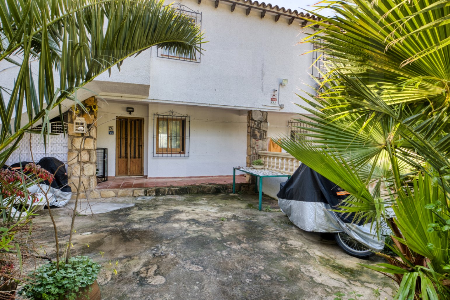 Duplex potential apartment for sale in Benissa Costa (La Viña – Montemar), to renovate, investment.