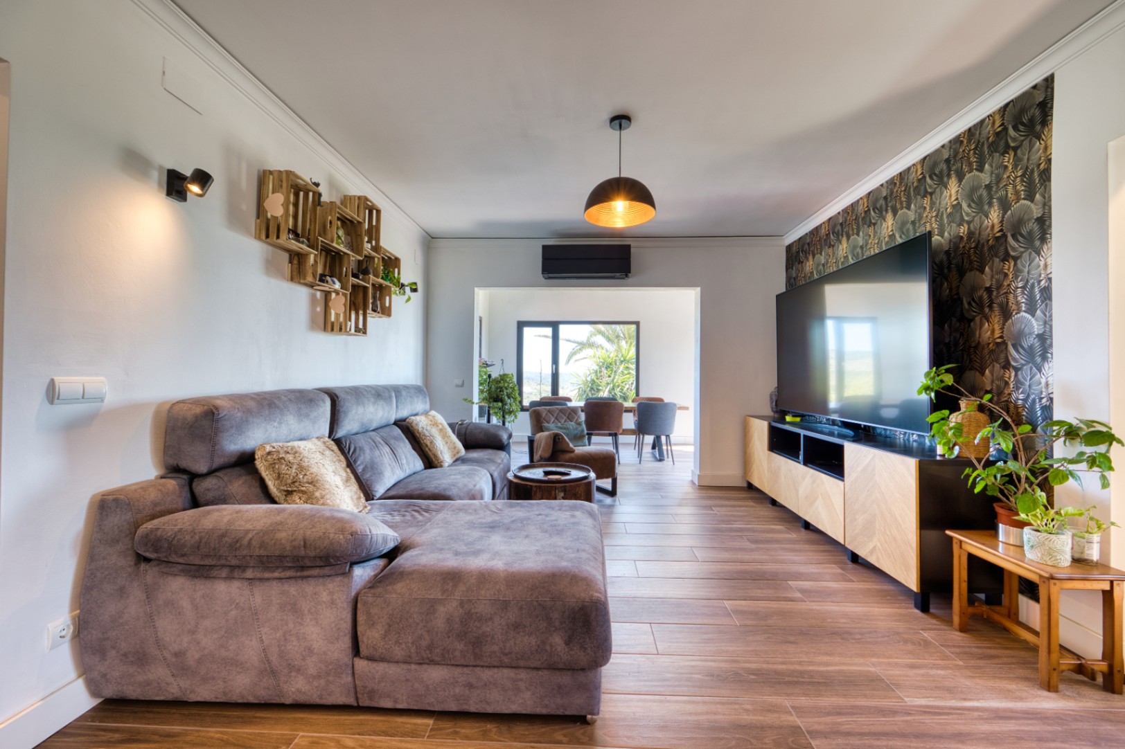 Villa de lujo en el campo en venta en Benissa con vistas al mar, apartamento de invitados y parcela de 4,000m²