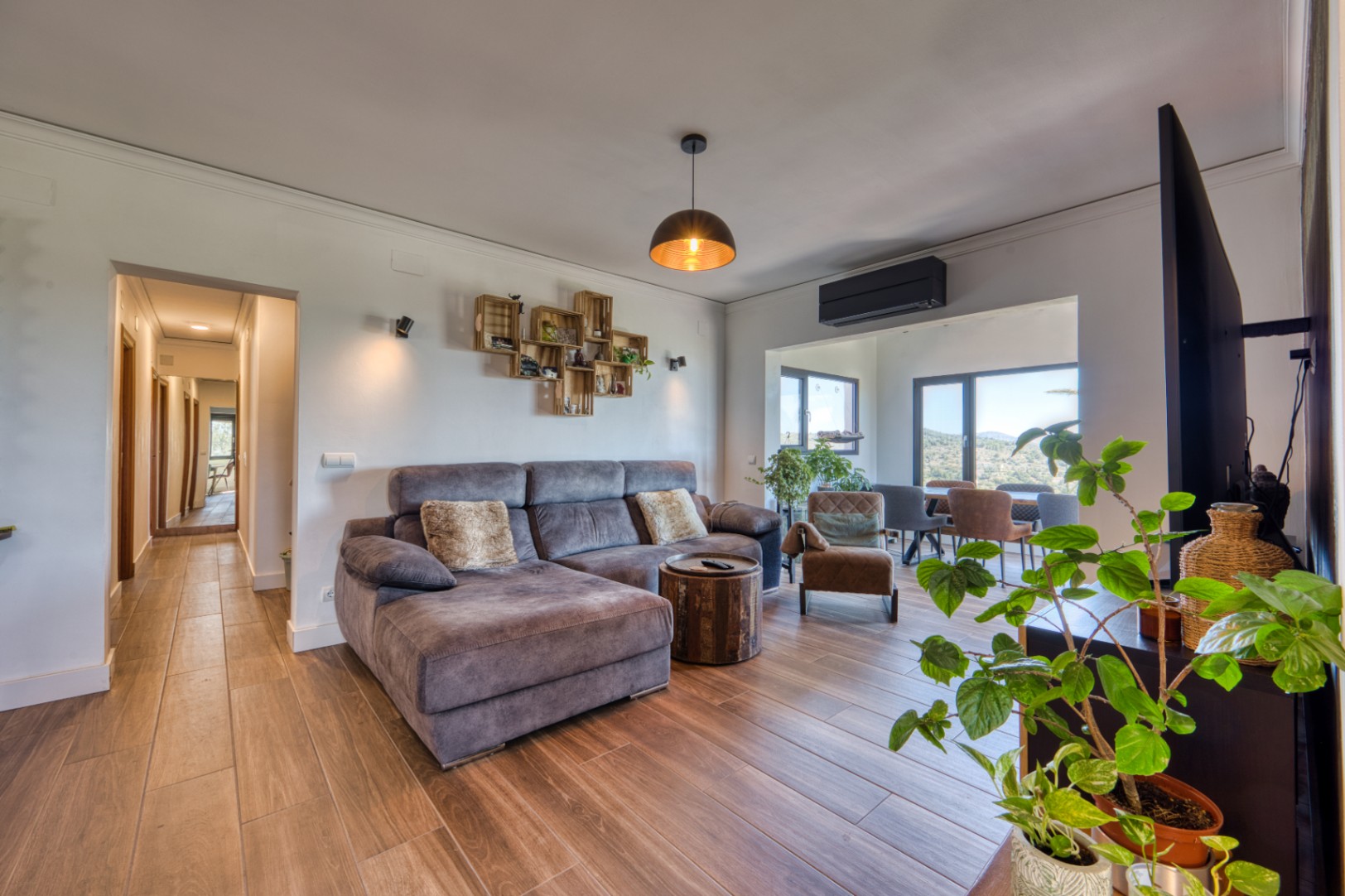 Villa de lujo en el campo en venta en Benissa con vistas al mar, apartamento de invitados y parcela de 4,000m²