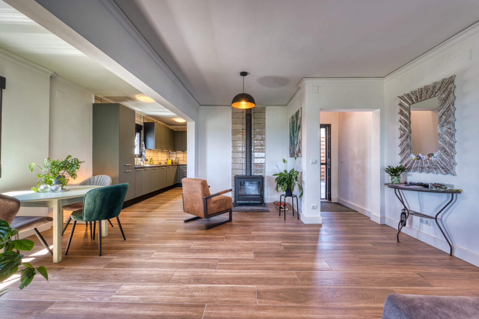 Villa de lujo en el campo en venta en Benissa con vistas al mar, apartamento de invitados y parcela de 4,000m²