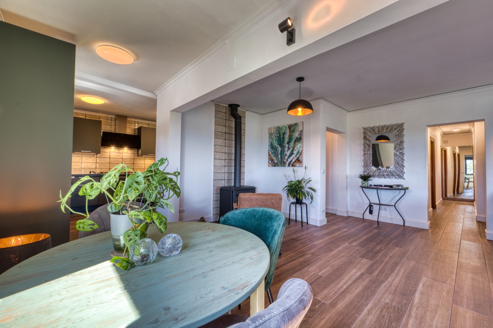 Villa de lujo en el campo en venta en Benissa con vistas al mar, apartamento de invitados y parcela de 4,000m²