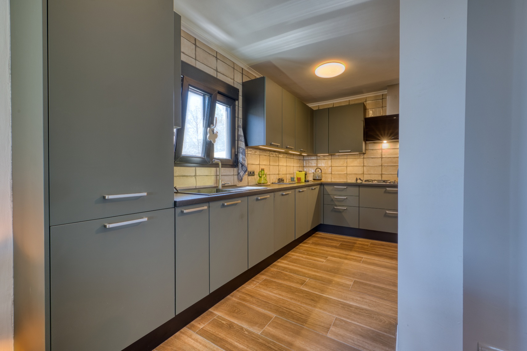Villa de lujo en el campo en venta en Benissa con vistas al mar, apartamento de invitados y parcela de 4,000m²