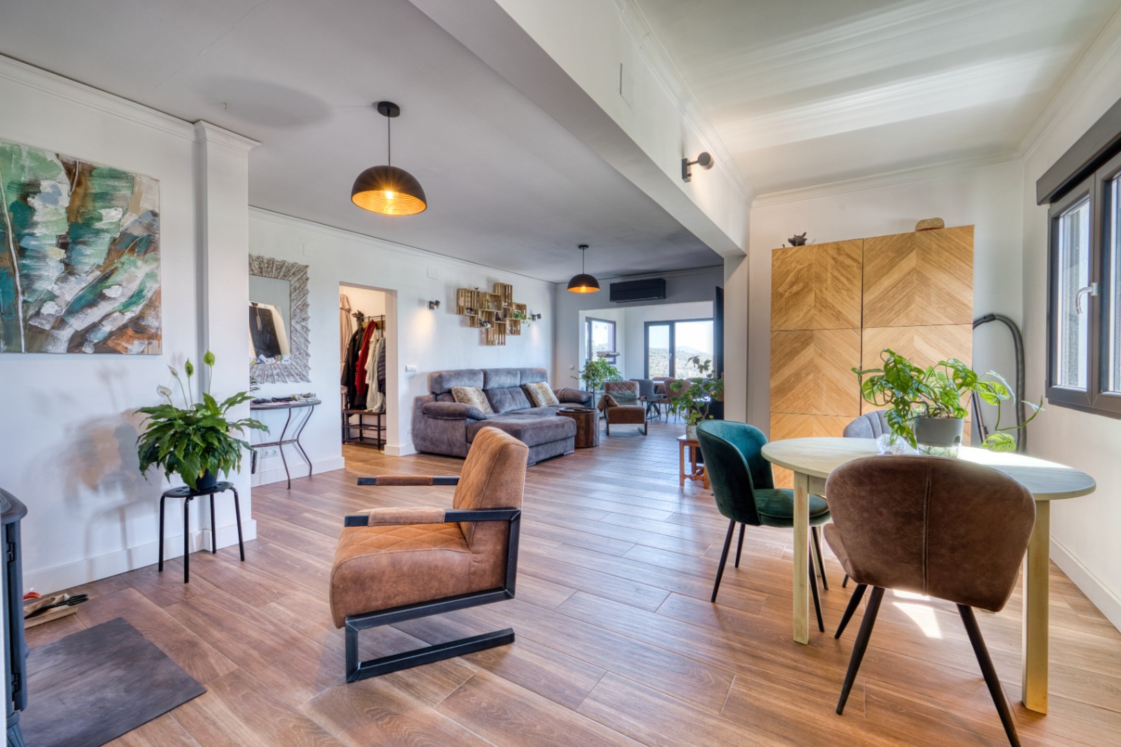 Villa de lujo en el campo en venta en Benissa con vistas al mar, apartamento de invitados y parcela de 4,000m²