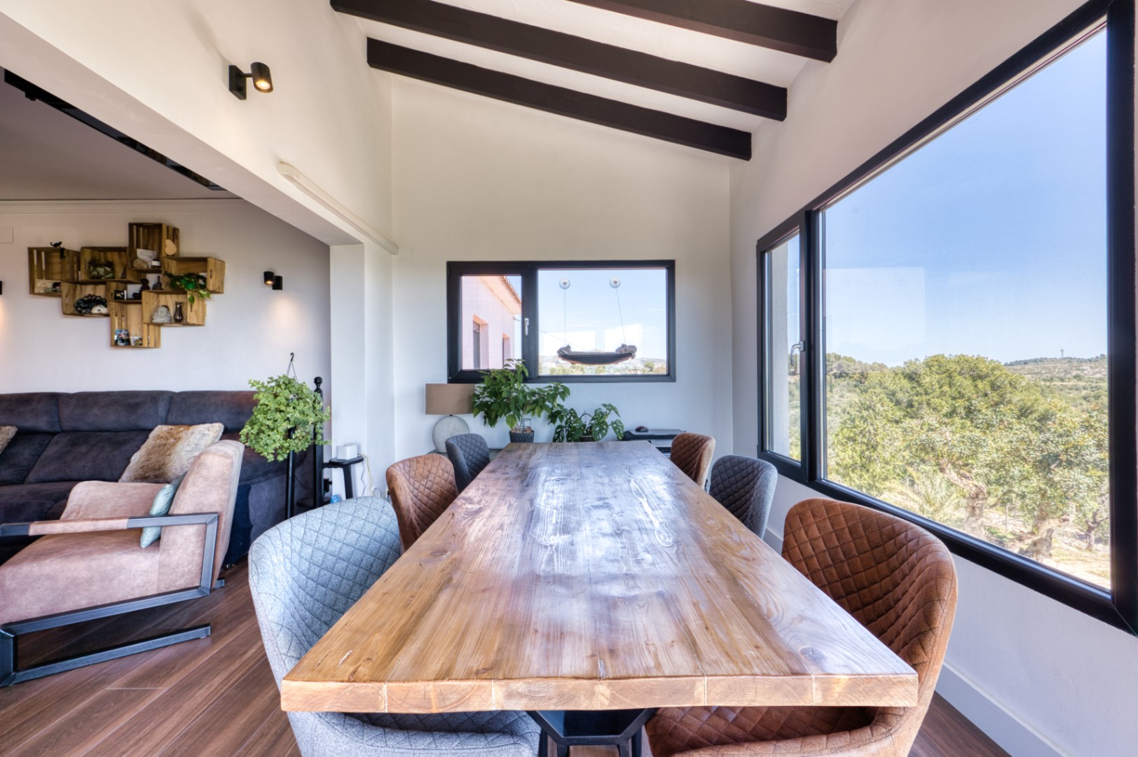 Villa de lujo en el campo en venta en Benissa con vistas al mar, apartamento de invitados y parcela de 4,000m²