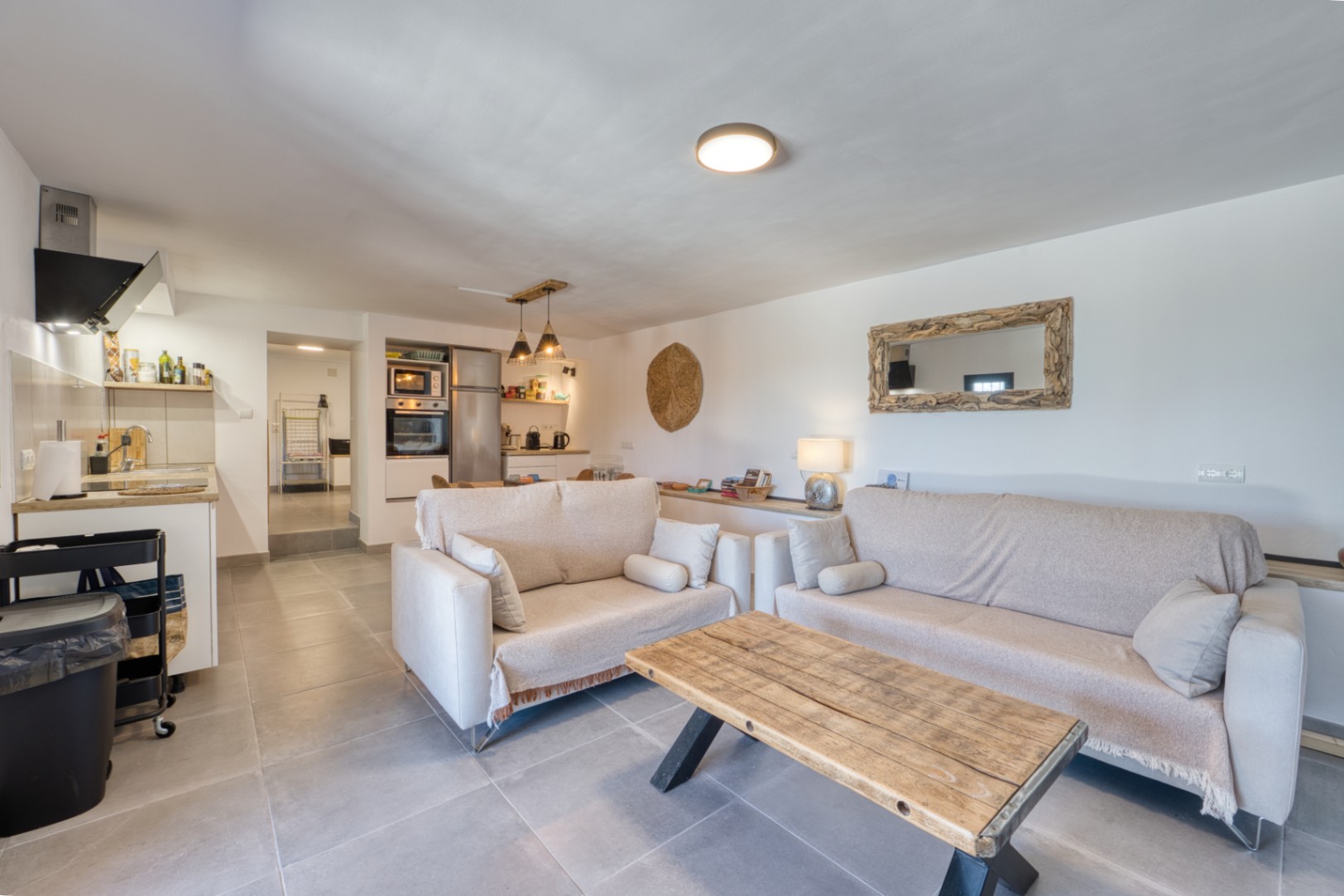 Villa de lujo en el campo en venta en Benissa con vistas al mar, apartamento de invitados y parcela de 4,000m²