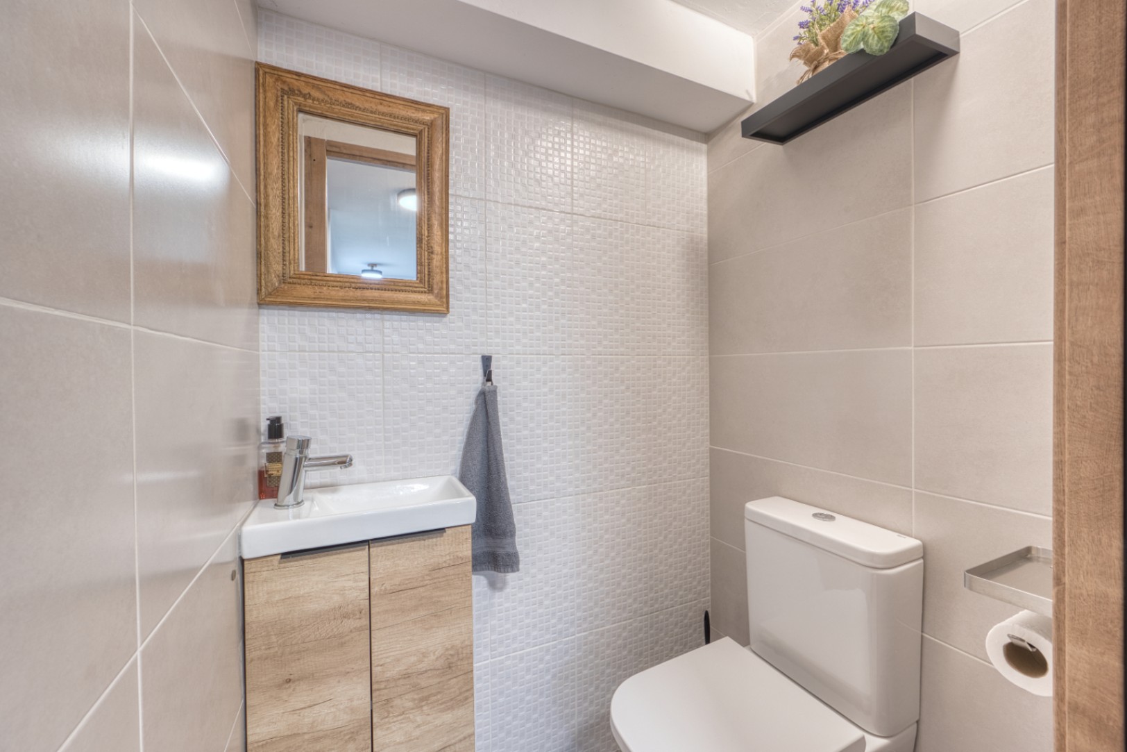Villa de lujo en el campo en venta en Benissa con vistas al mar, apartamento de invitados y parcela de 4,000m²