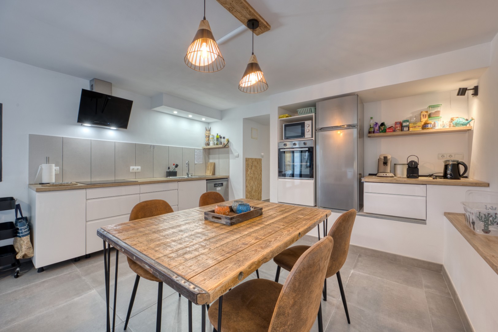 Villa de lujo en el campo en venta en Benissa con vistas al mar, apartamento de invitados y parcela de 4,000m²