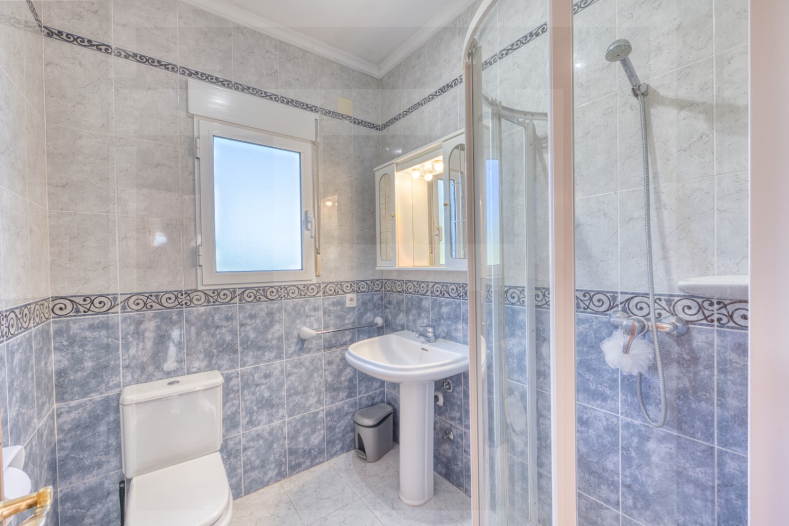 Villa for sale in La Sella with views of the sea, golf, and Montgó.