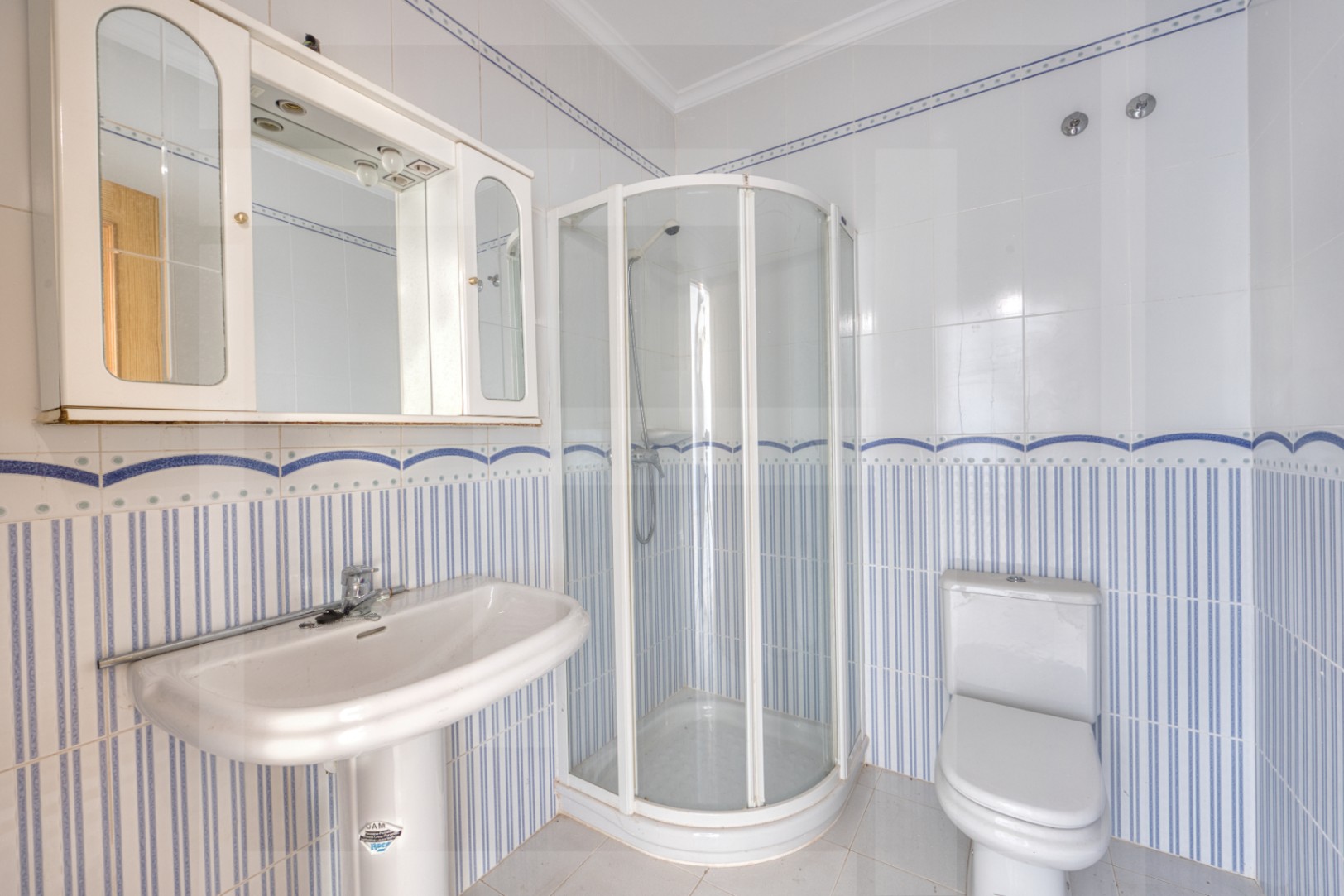 Villa for sale in La Sella with views of the sea, golf, and Montgó.