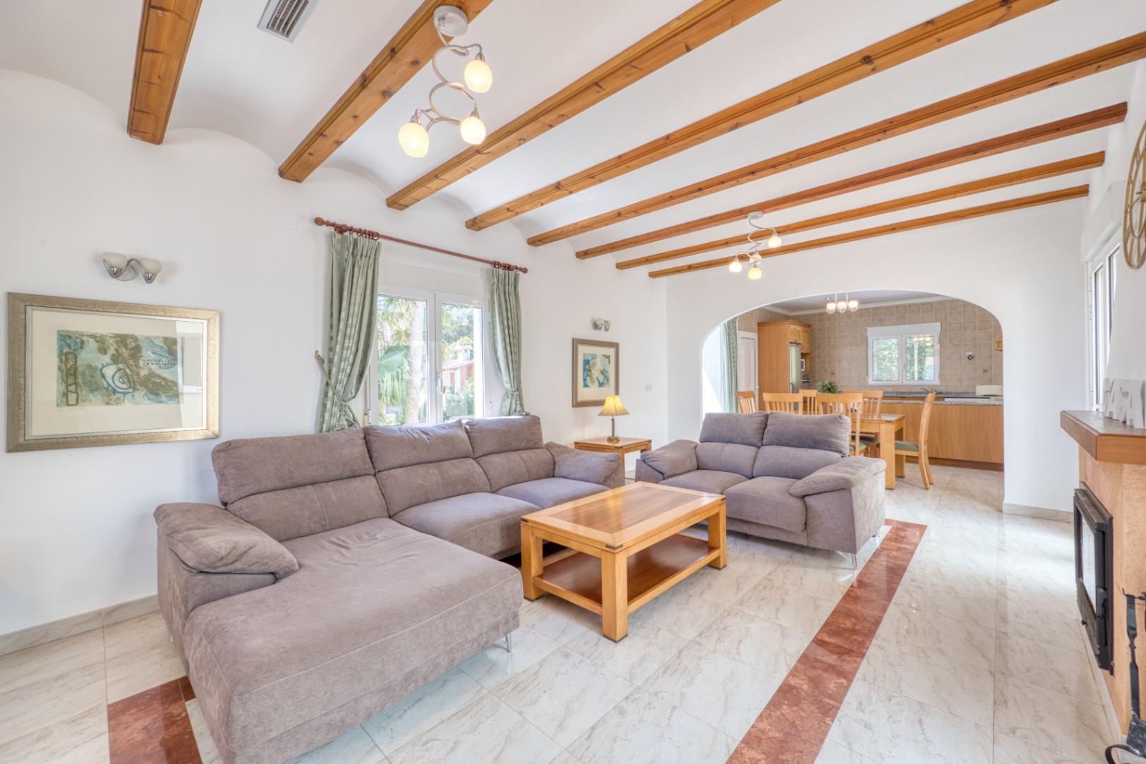 Villa for sale in La Sella with views of the sea, golf, and Montgó.