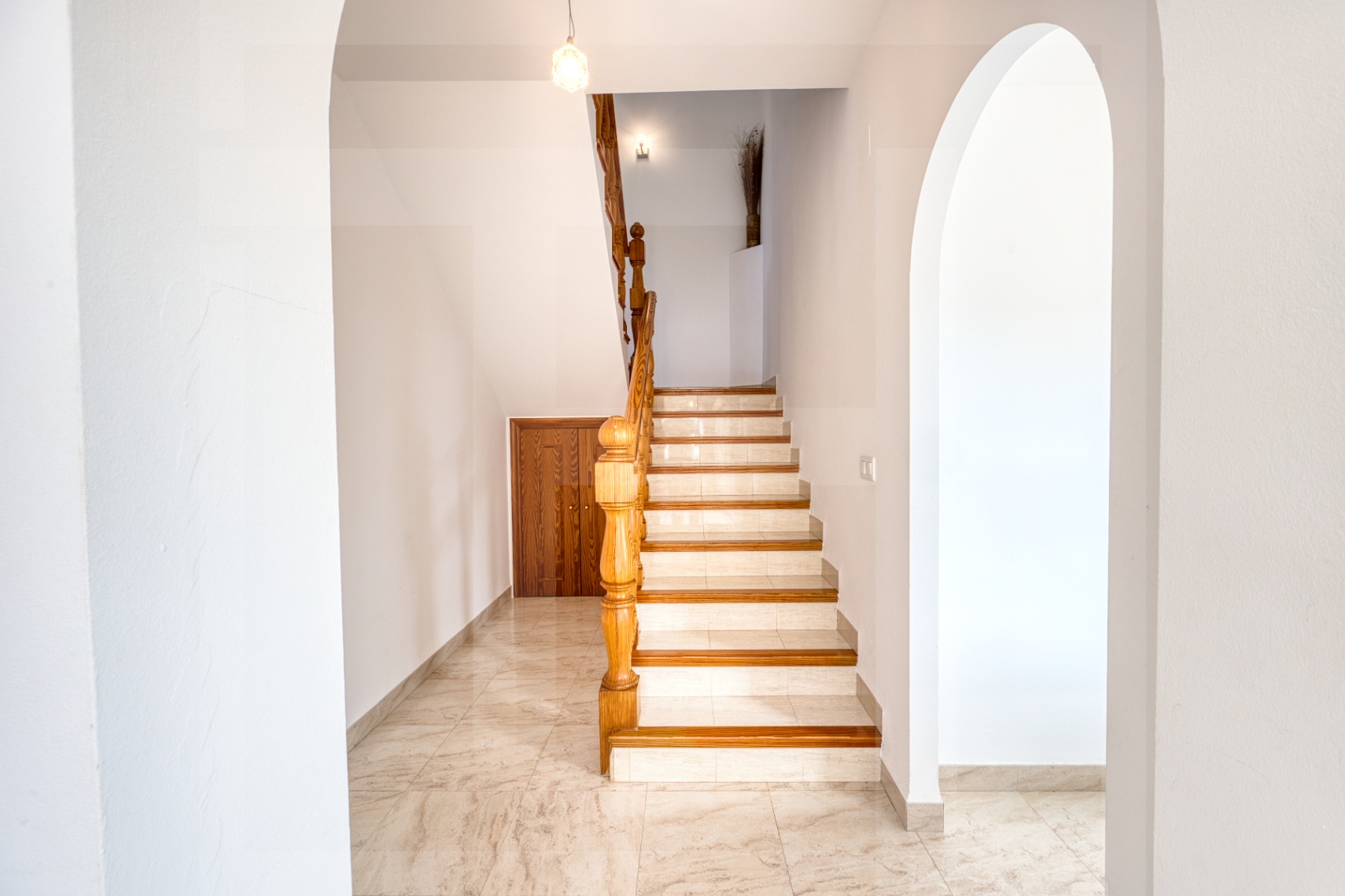 Villa for sale in La Sella with views of the sea, golf, and Montgó.