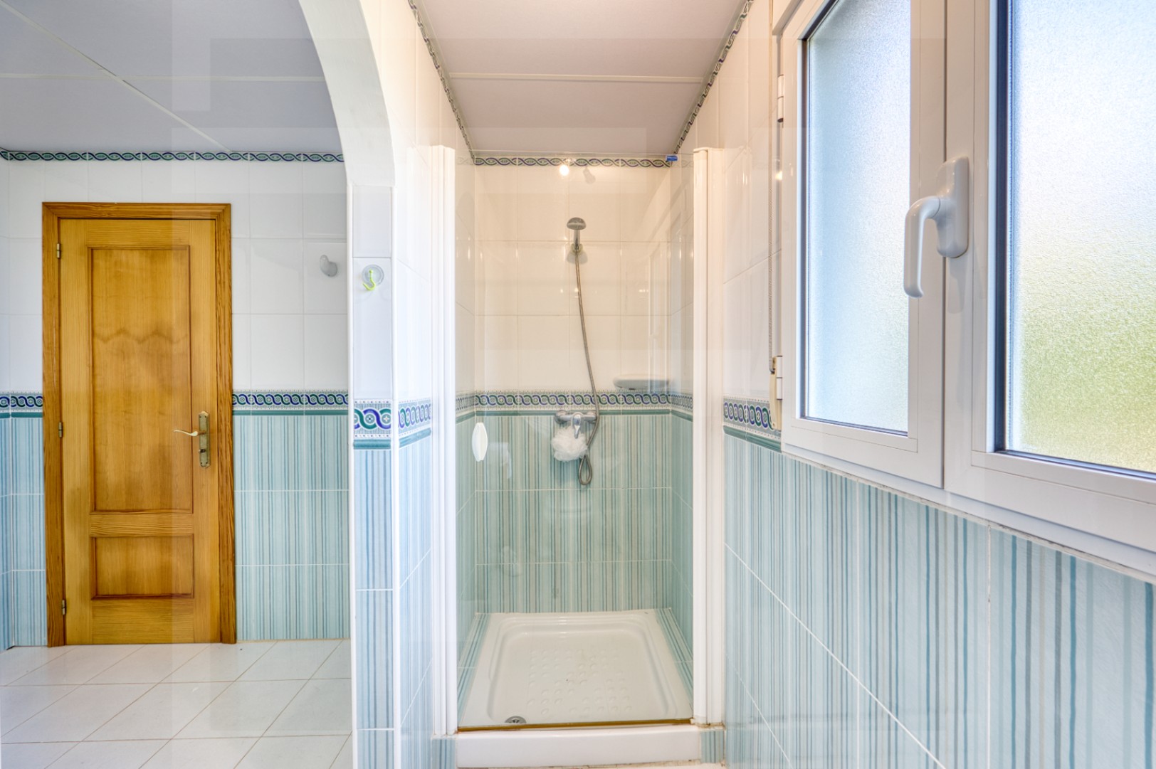Villa for sale in La Sella with views of the sea, golf, and Montgó.