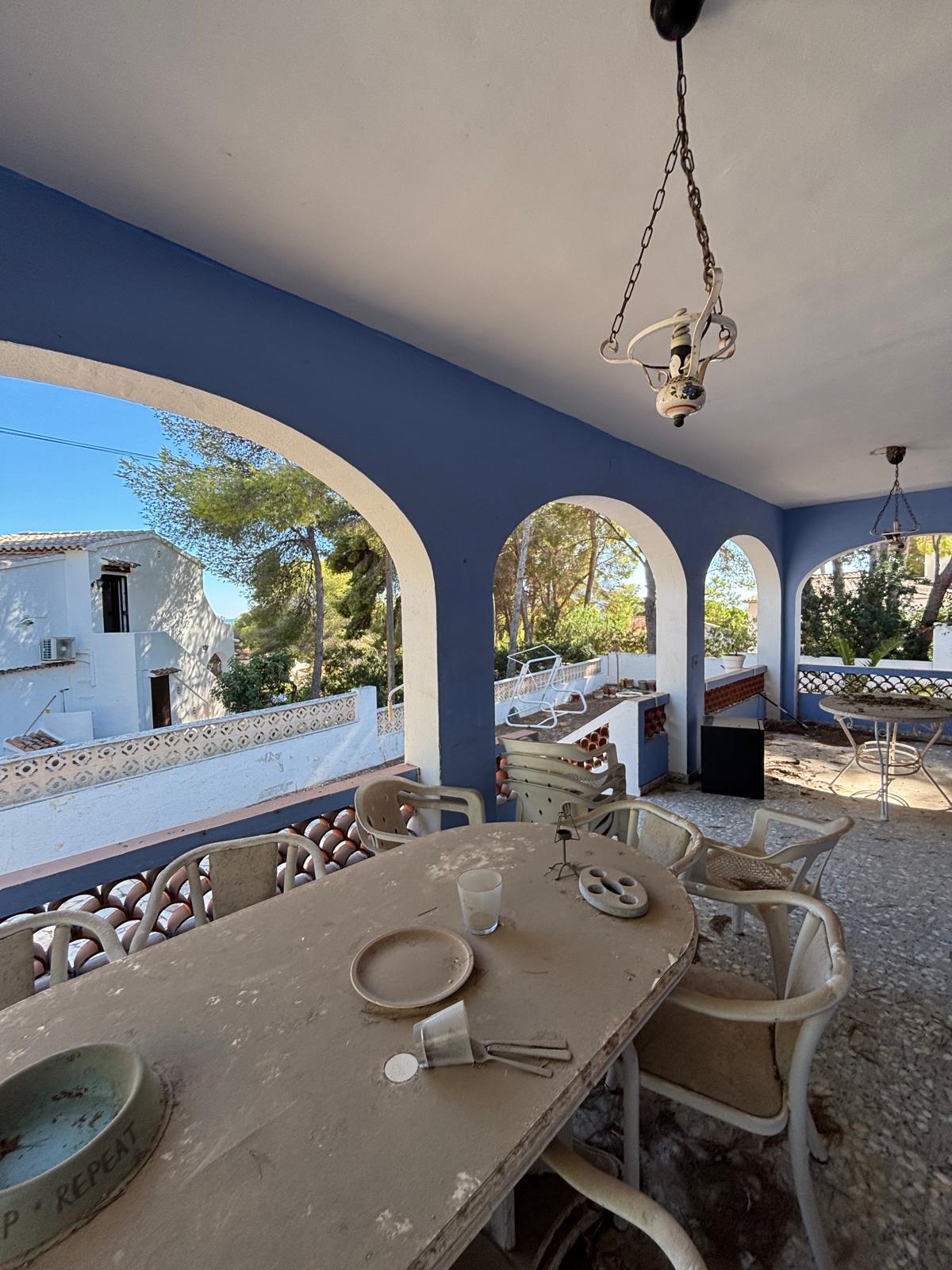 Oportunidad de renovación con vistas al mar en La Fustera, Benissa