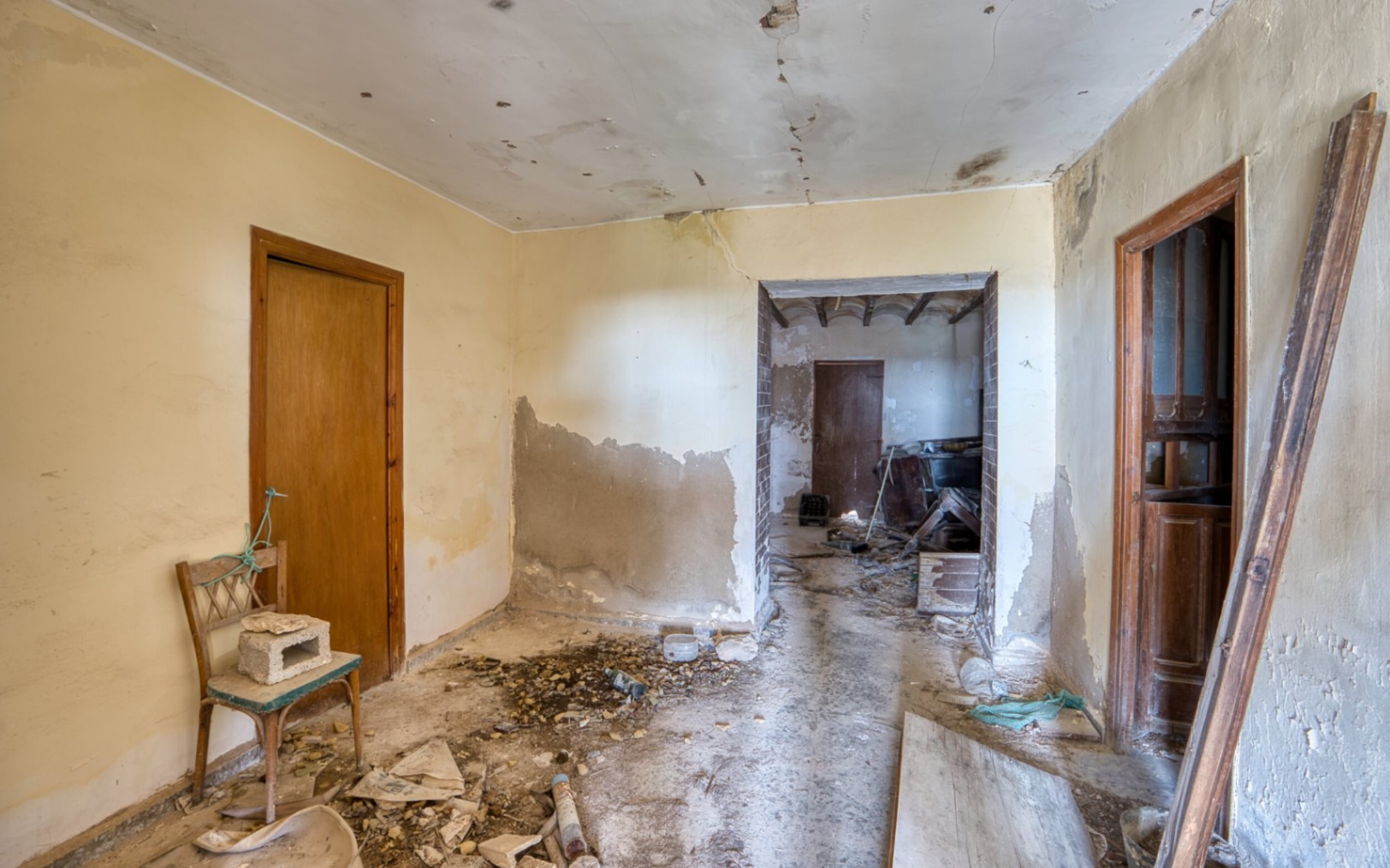 Finca for sale to renovate in Teulada
