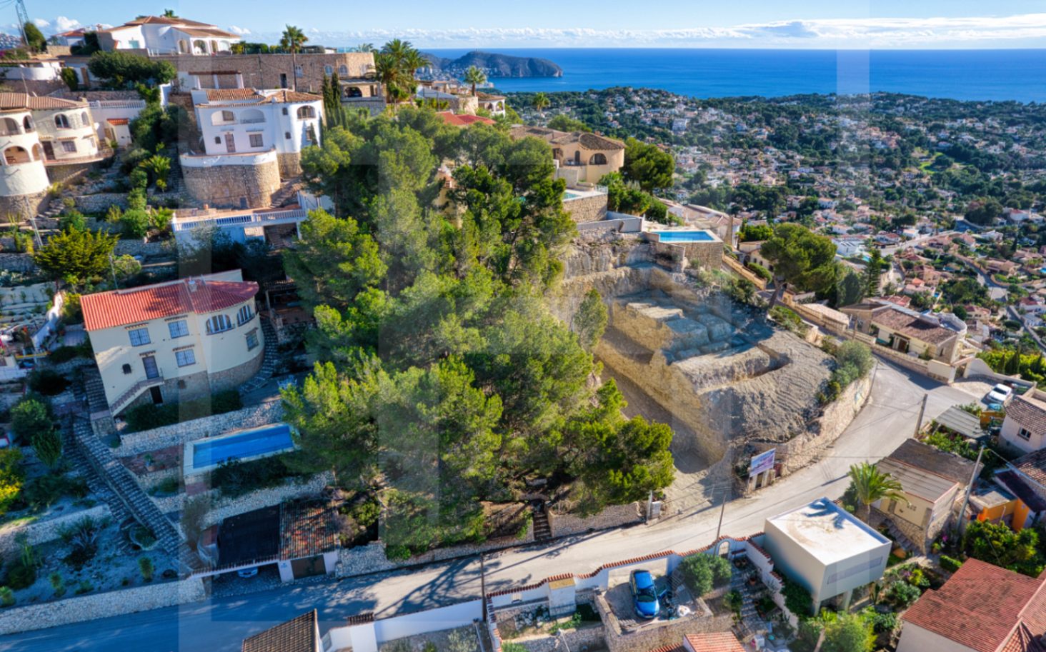 Terreno con vistas al mar