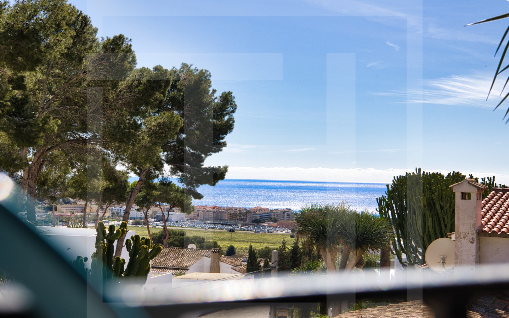 2 Villas for Sale with Voista al Mar in MOraira