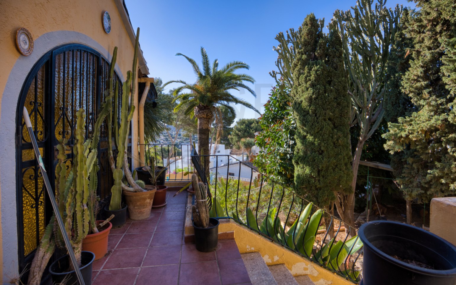 2 Villas for Sale with Voista al Mar in MOraira