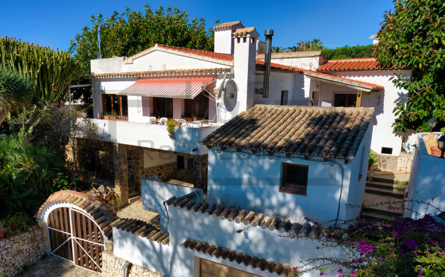 2 Villas for Sale with Voista al Mar in MOraira