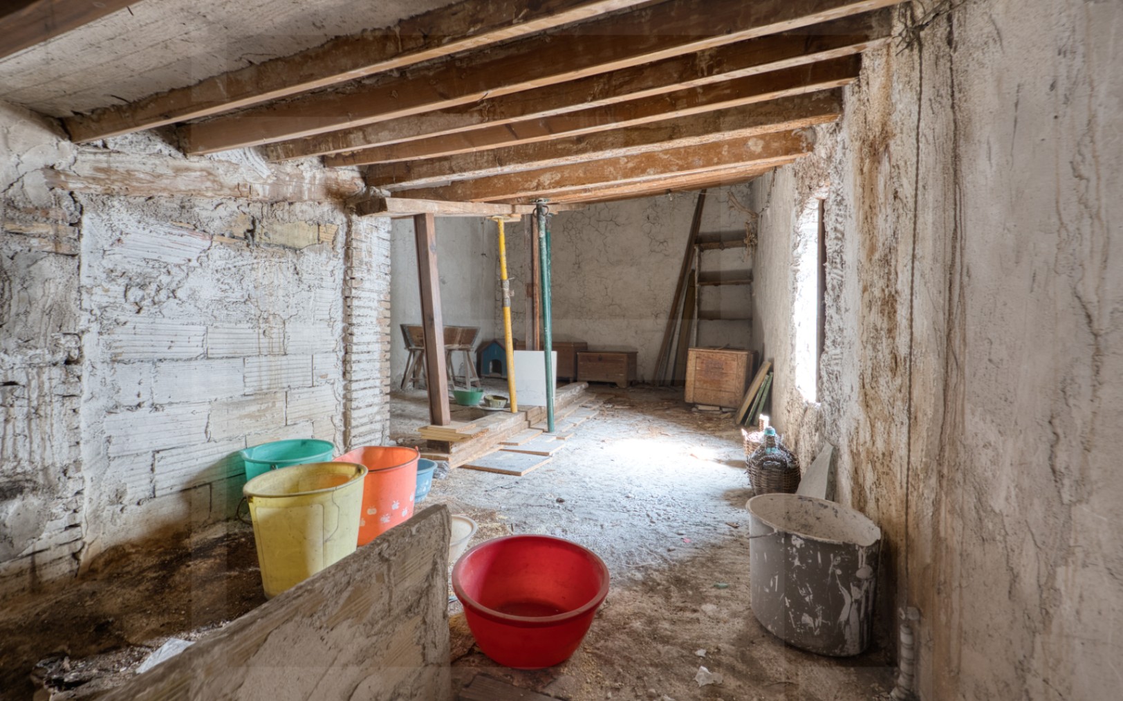 Charming Townhouse with Renovation Potential in the Heart of Benissa